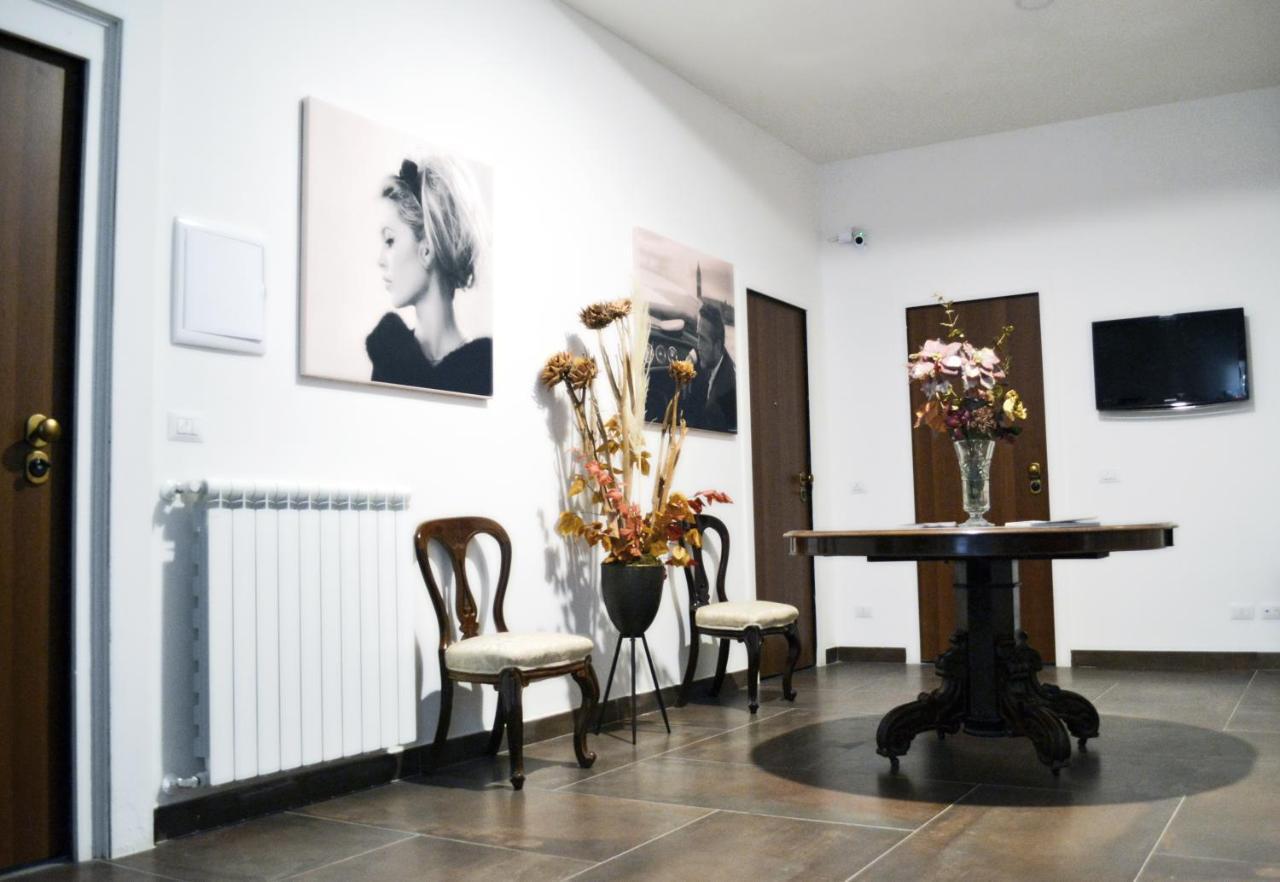 Questo Rinascimento Casa Brigitte Napels Buitenkant foto